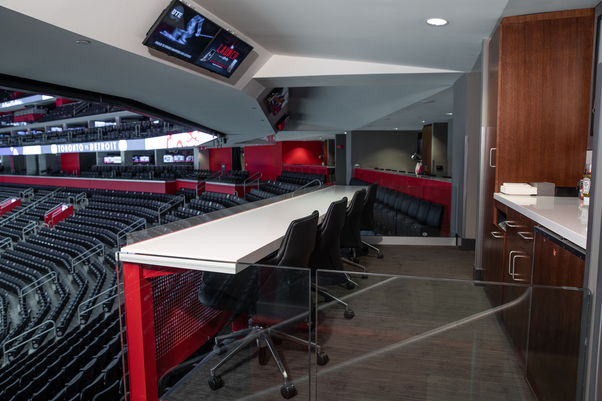 Loge Box